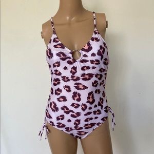 Women’s swimwear
